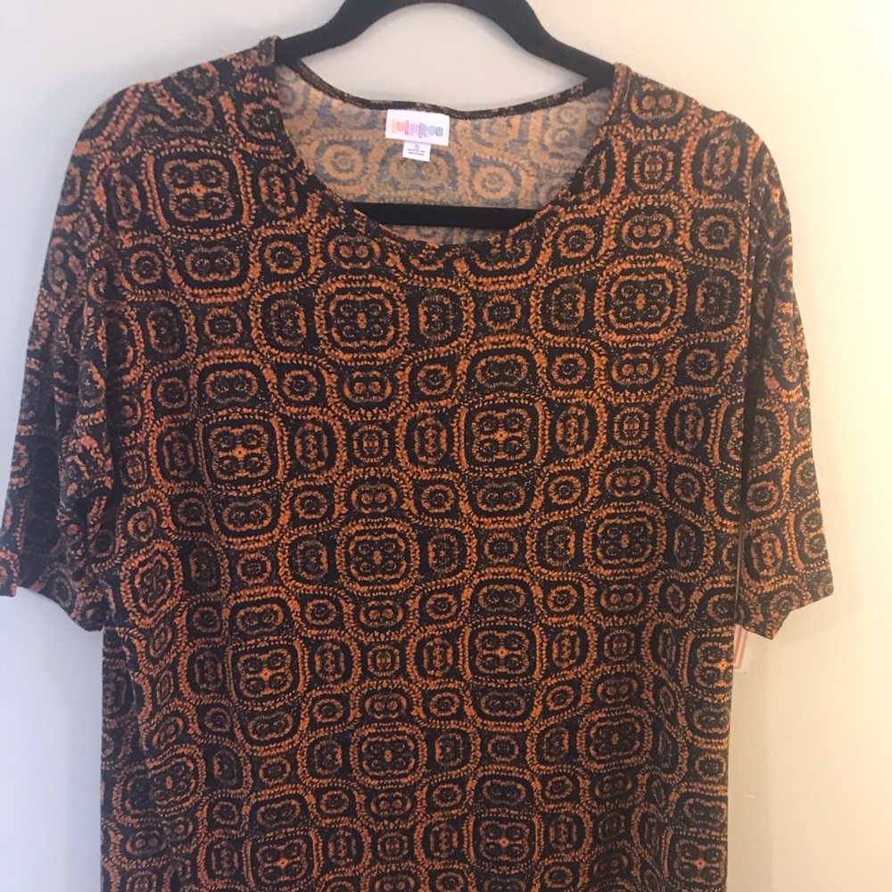 Brand new LuLaRoe Irma shirt - leggings material!